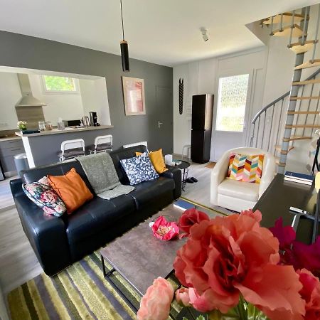 Jiwe Villa Chilleurs-aux-Bois Luaran gambar