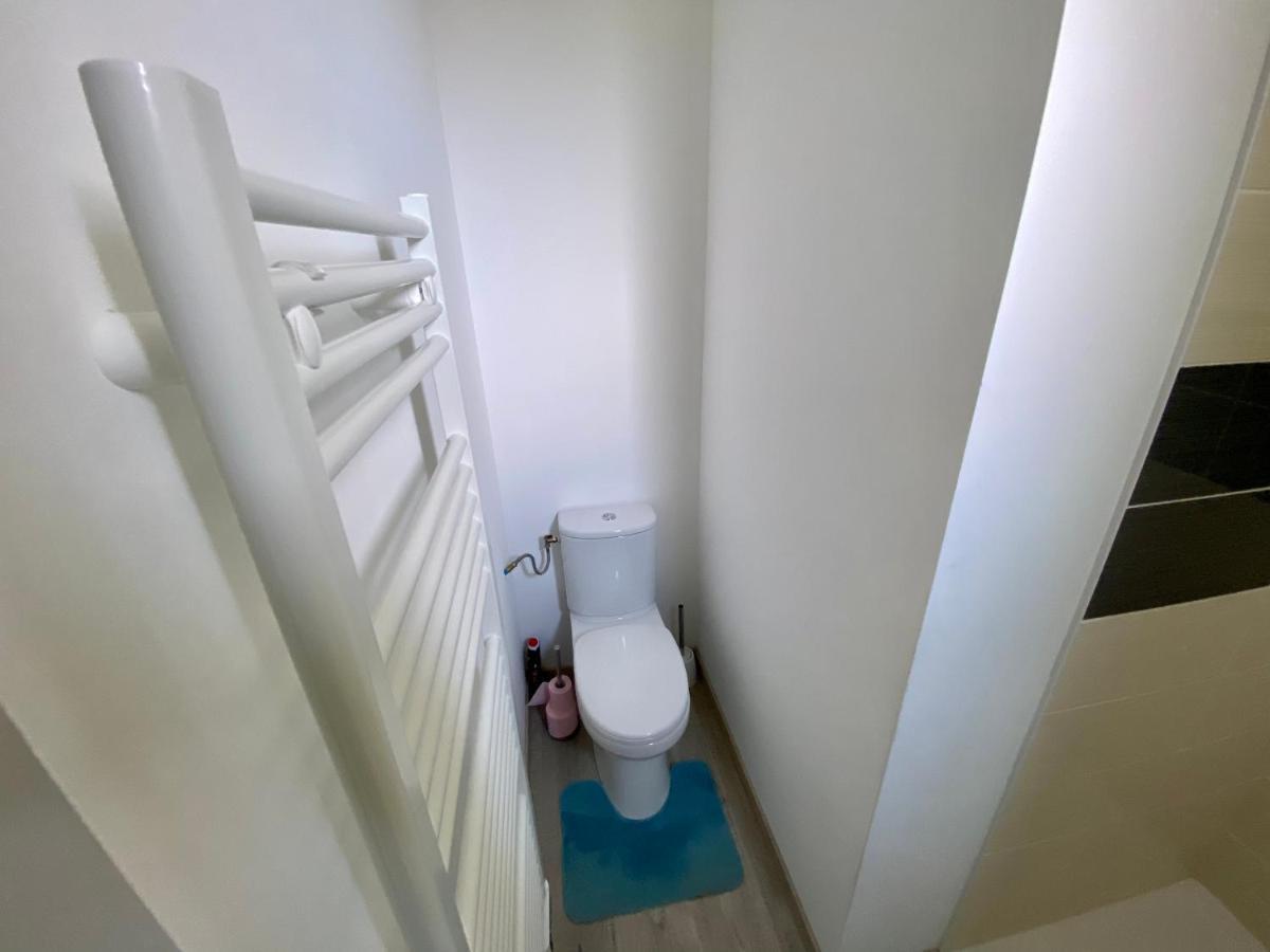 Jiwe Villa Chilleurs-aux-Bois Luaran gambar