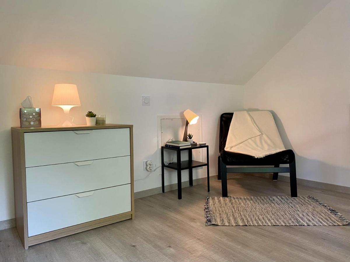 Jiwe Villa Chilleurs-aux-Bois Luaran gambar