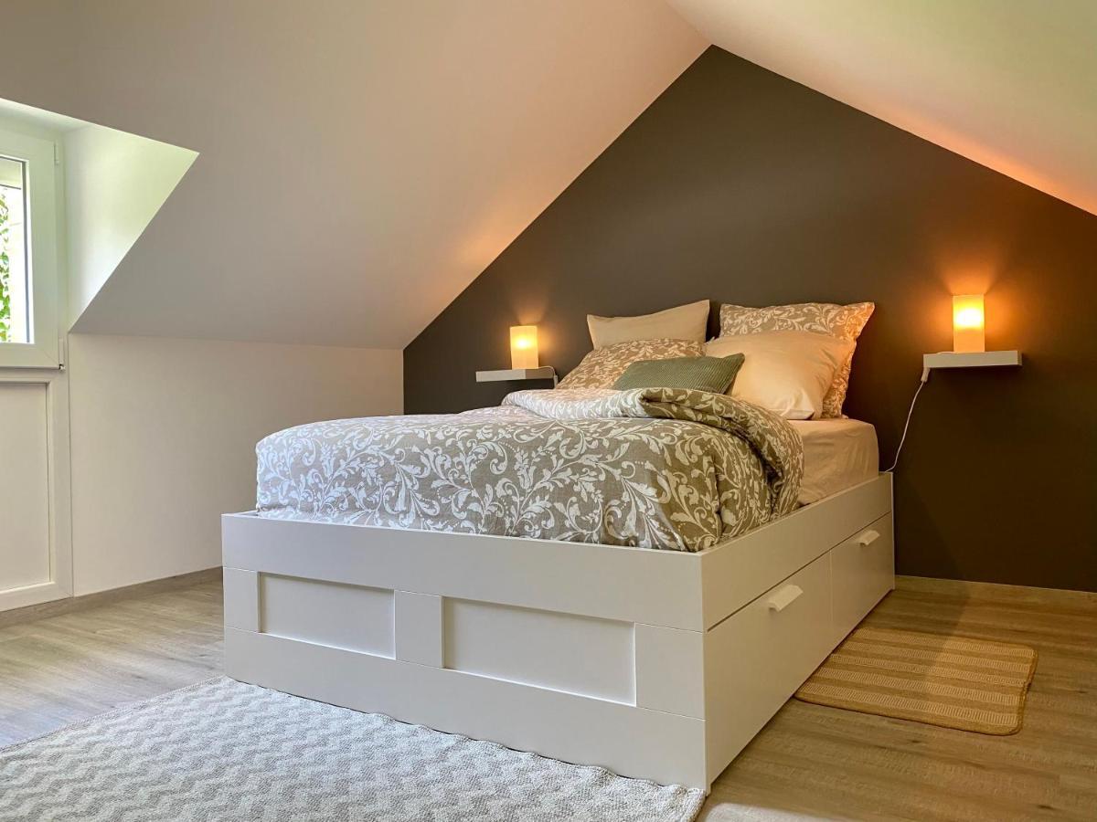 Jiwe Villa Chilleurs-aux-Bois Luaran gambar