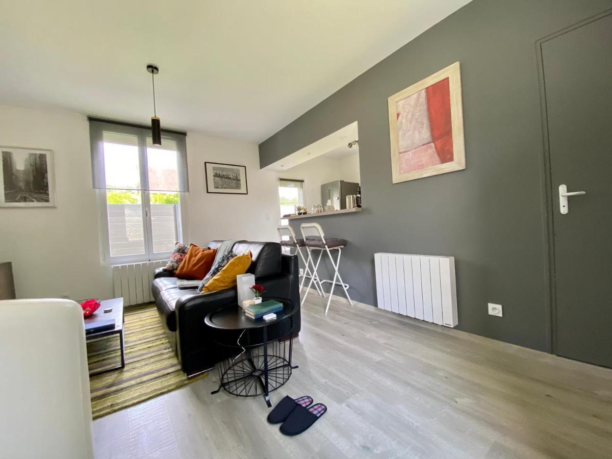 Jiwe Villa Chilleurs-aux-Bois Luaran gambar